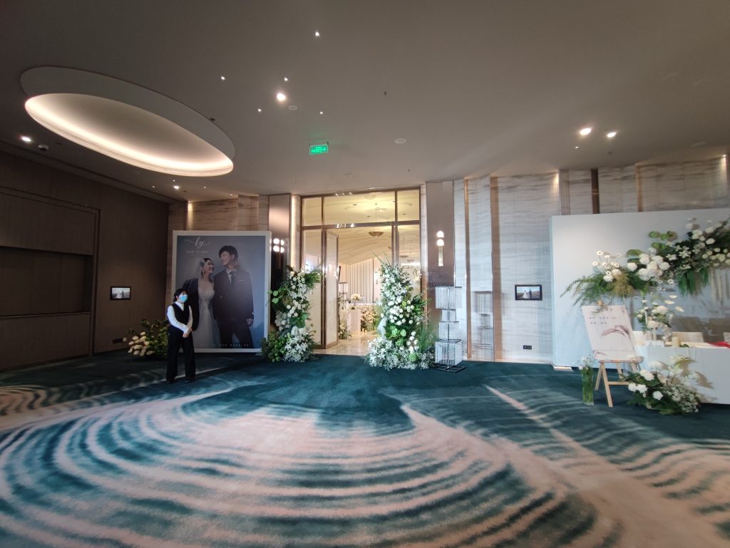 参加婚礼-沾喜气中-李骏的博客